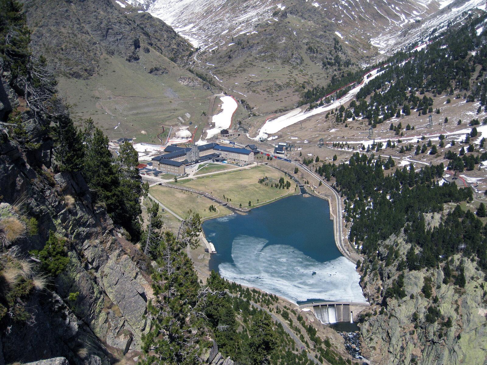 Vall de Núria Guide: Railway, Walks and Pyrenees Views
